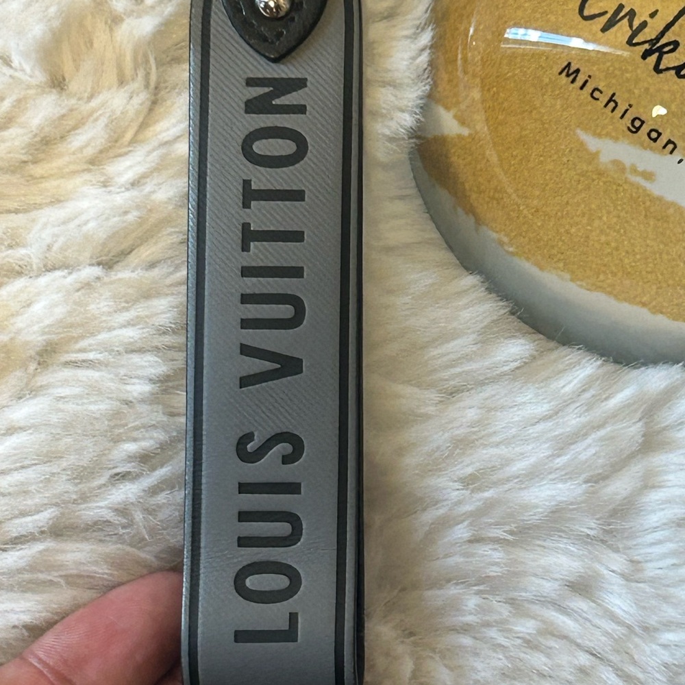 Louis Vuitton Capital DRAGGONE Key Ring